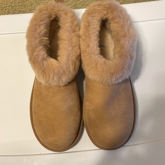 Classic Ugg Ultra Mini Fluff Boots - Picture 3 of 5